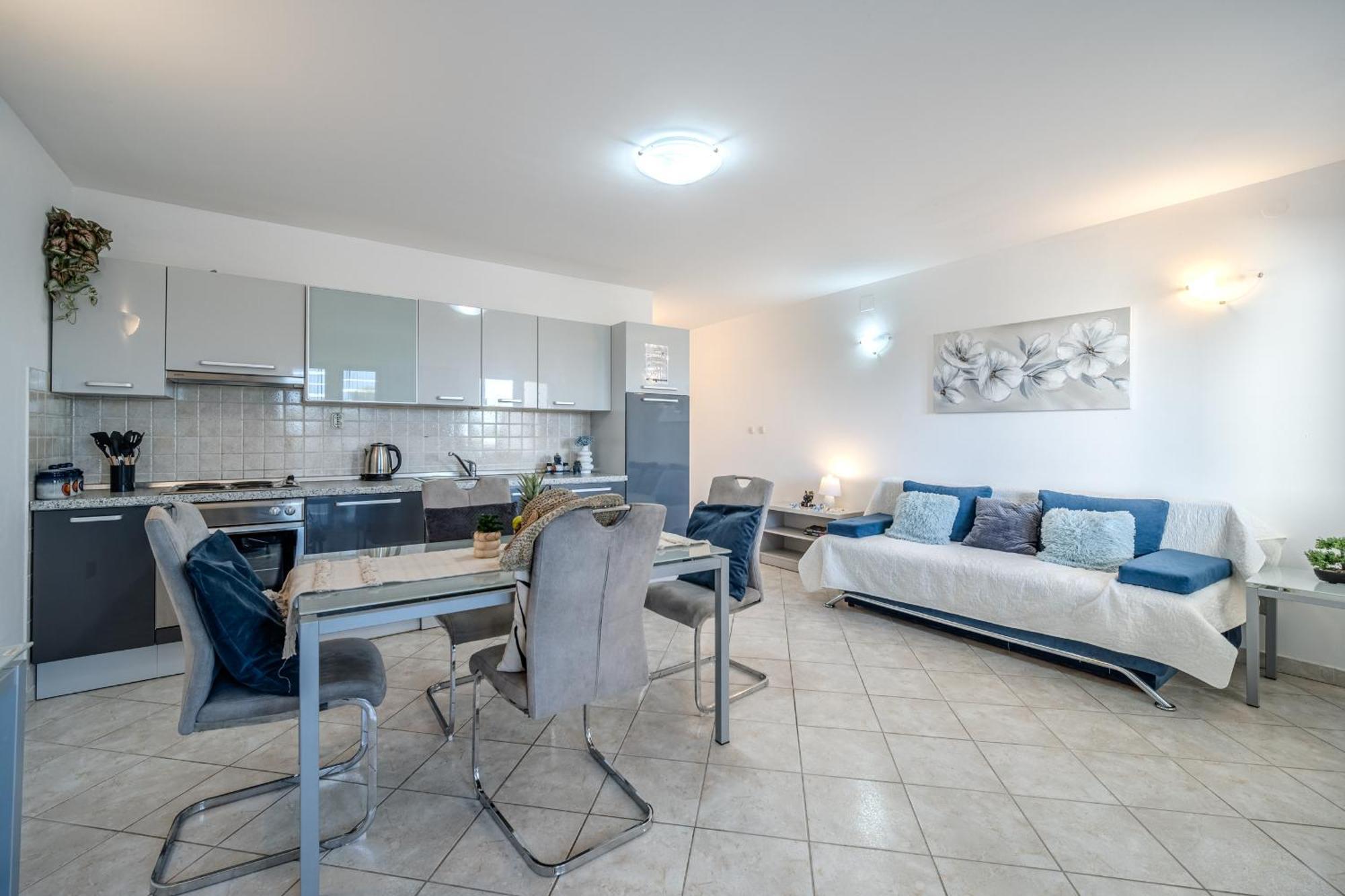 Apartment Milna - With Swimming Pool & Amazing Seaviews, Above Bijaka Beach ภายนอก รูปภาพ