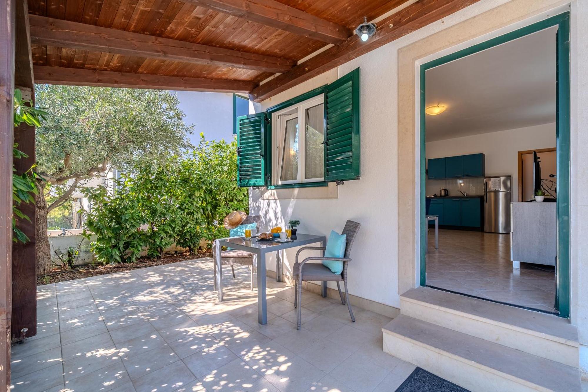 Apartment Milna - With Swimming Pool & Amazing Seaviews, Above Bijaka Beach ภายนอก รูปภาพ