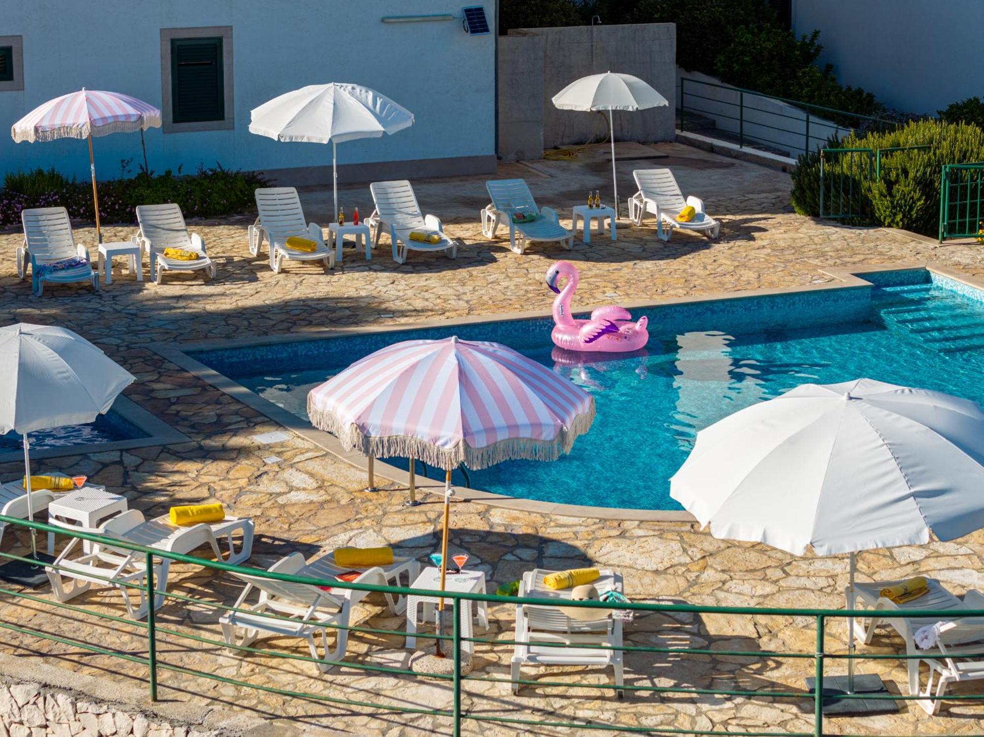 Apartment Milna - With Swimming Pool & Amazing Seaviews, Above Bijaka Beach ภายนอก รูปภาพ